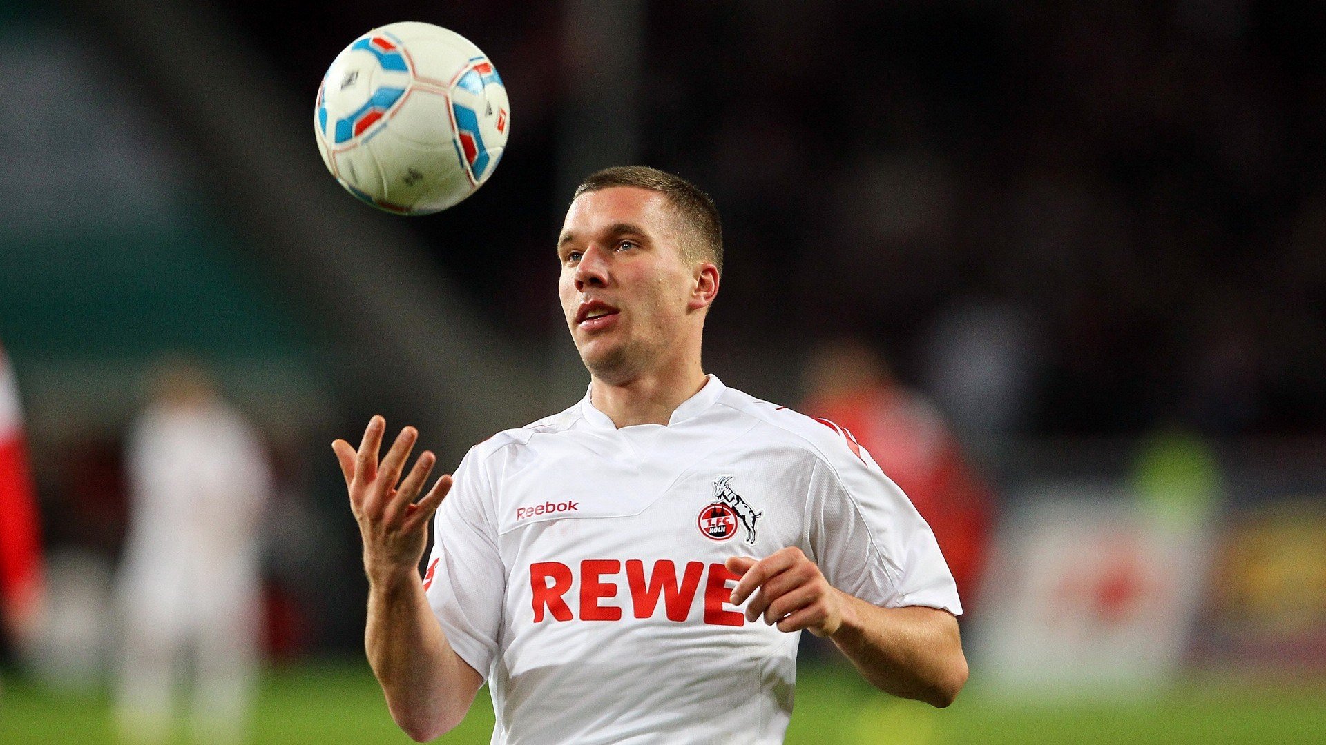 《迈向体育强国之路——习近平关于体育重要论述的时代价值与世界启示》智库报告发布。